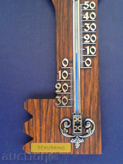 Wooden key with thermometer and icon with price 10.00 BGN | € 5.11 Wooden key with thermometer and icon with price 10.00 BGN | € 5.11