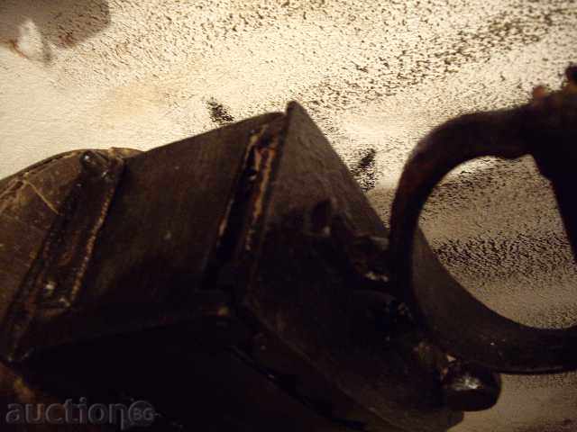 Auction  Iron of Jar