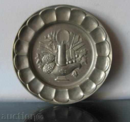 Delivery of FRESH DECORATIVE SWEETS \ "FOUR YEAR TIMES \".