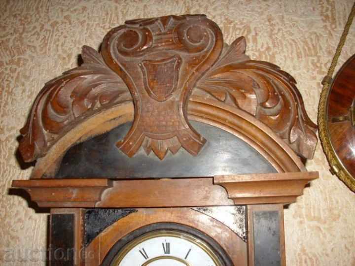 Auction An old cabinet wall clock Auction An old cabinet wall clock