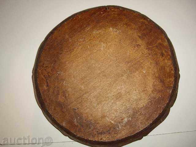 an old wall plate with fine carving in perfect quality with price 90.00 BGN | € 46.02 an old wall plate with fine carving in perfect quality with price 90.00 BGN | € 46.02