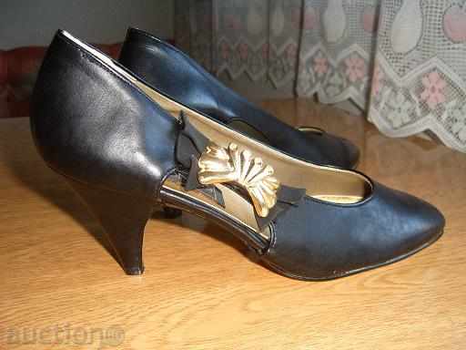 Auction Women's new shoes 37 size Auction Women's new shoes 37 size