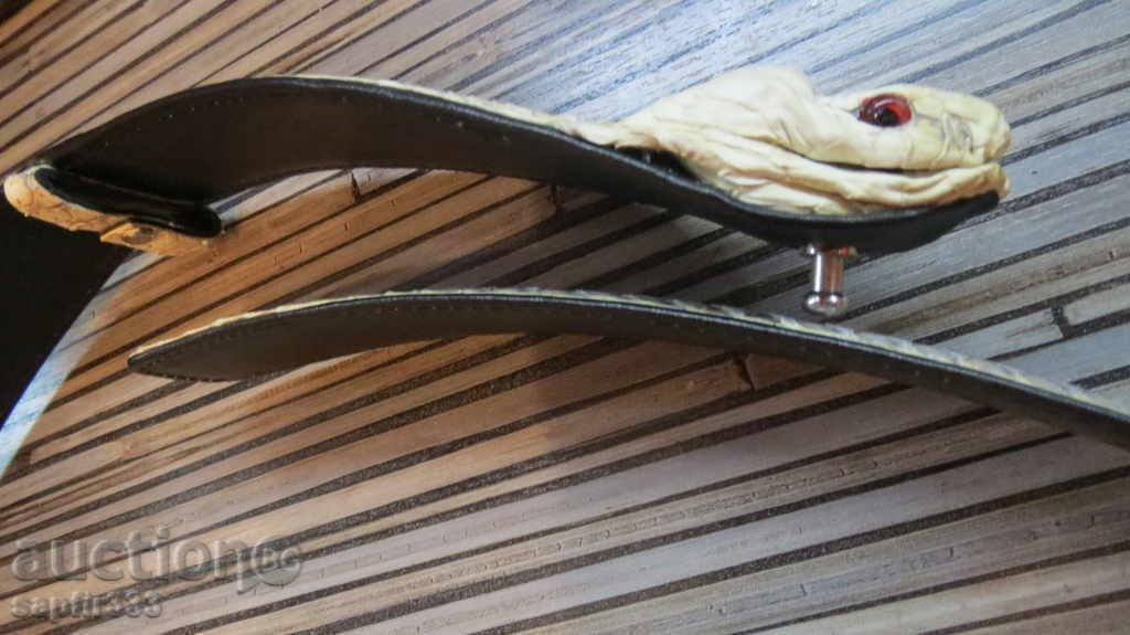 Auction CHAPTER A CORAL HORSE BELT OF NATURAL LOVE SKIN Auction CHAPTER A CORAL HORSE BELT OF NATURAL LOVE SKIN