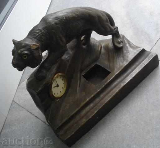 Auction Old clock (desk) Auction Old clock (desk)