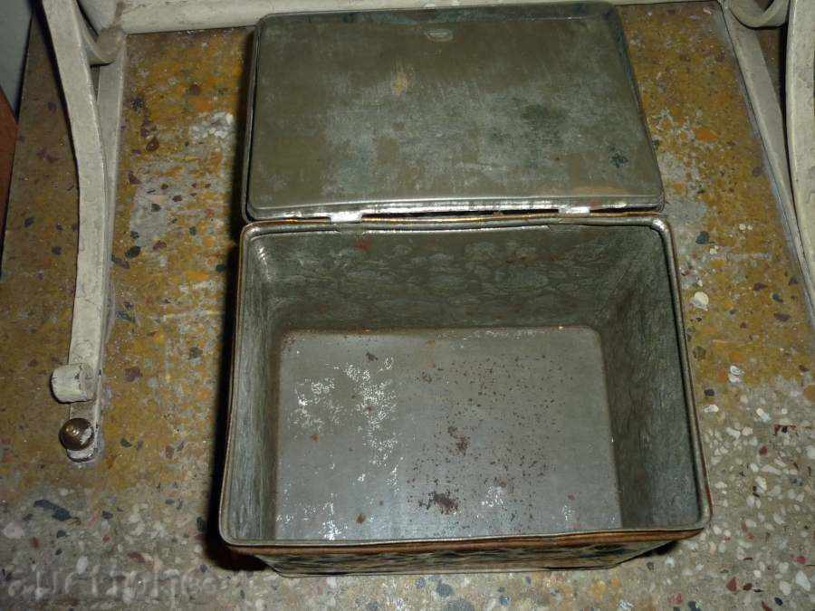 Old Russian metal box of tea, box with price 160.00 BGN | € 81.81