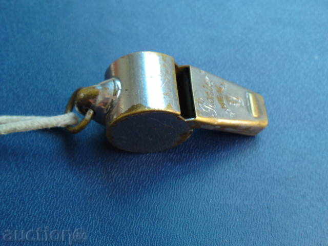 Δημοπρασία διαιτητής σφύριγμα