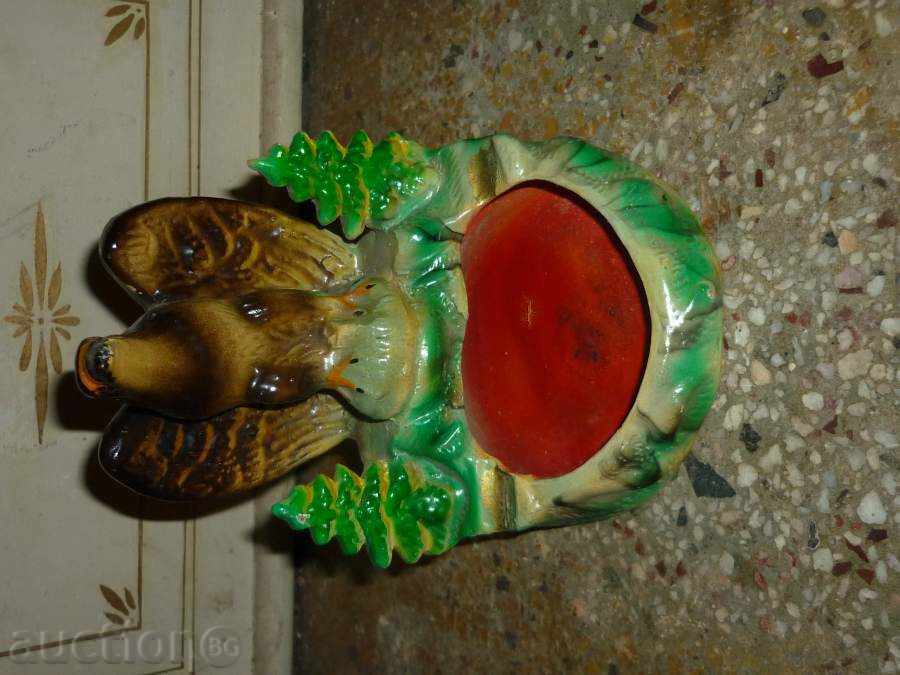 Ceramic ashtray Ceramic ashtray