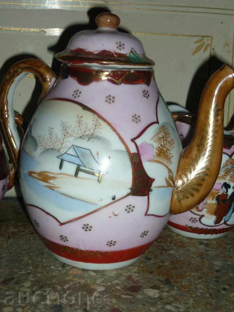 Delivery of Beautiful service porcelain Japan early 20th century cup teapot jug Delivery of Beautiful service porcelain Japan early 20th century cup teapot jug