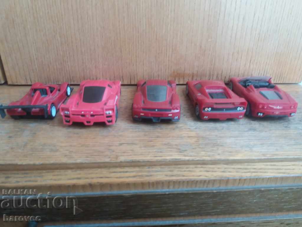 Δημοπρασία Πολλά καροτσάκια της Ferrari Δημοπρασία Πολλά καροτσάκια της Ferrari