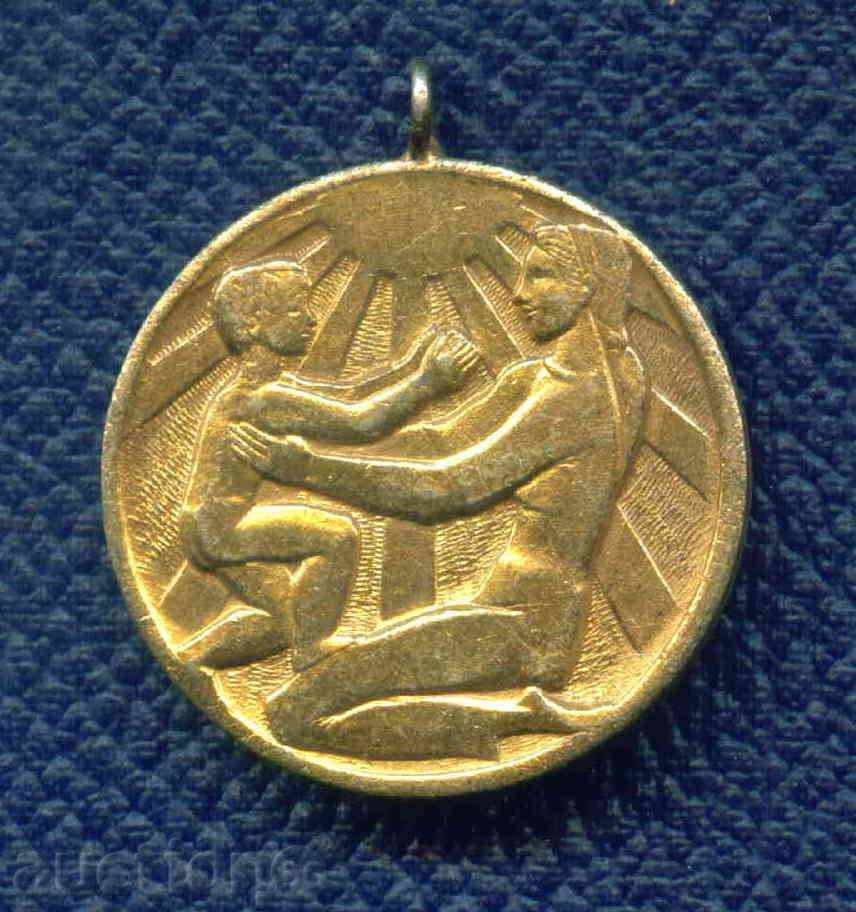 МЕДАЛ - ЗА МАЙЧЕНСТВО  / М216 с цена € 2.55 | 4.99 лв.