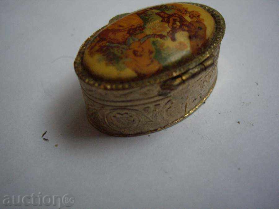 Delivery of A little interesting jewelry box Delivery of A little interesting jewelry box