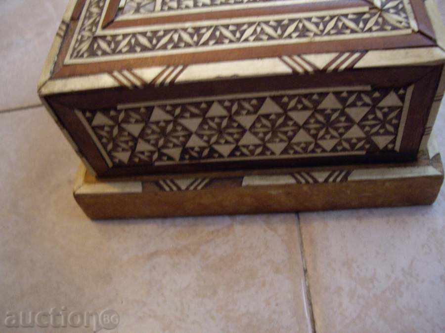 Παράδοση Ενδιαφέρουσα περίπτωση επιτραπέζια τσιγάρο. Παράδοση Ενδιαφέρουσα περίπτωση επιτραπέζια τσιγάρο.