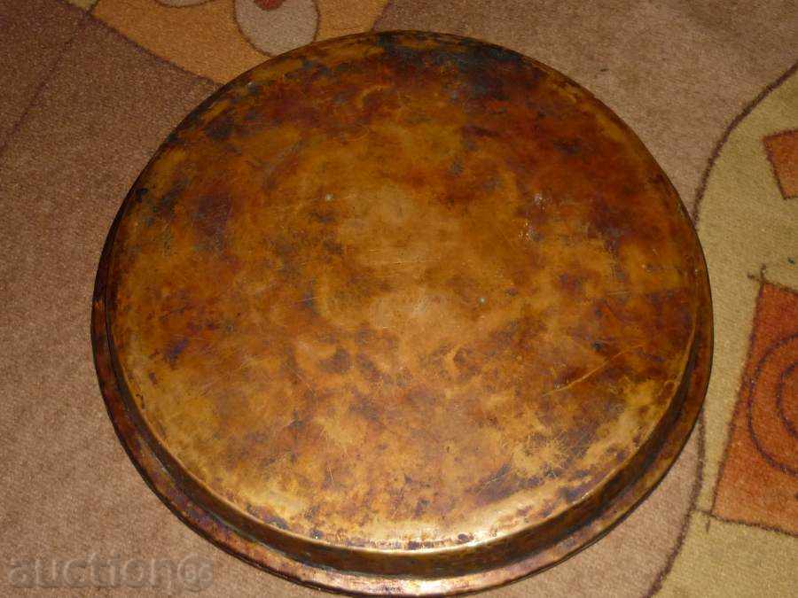 Auction An old baking tray Auction An old baking tray