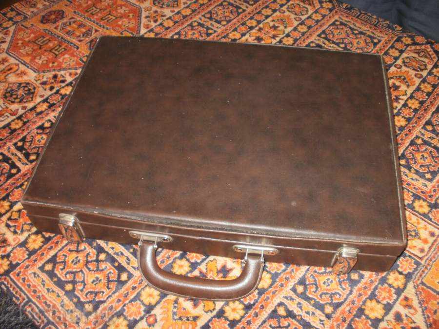 № 134 old briefcase - diplomat