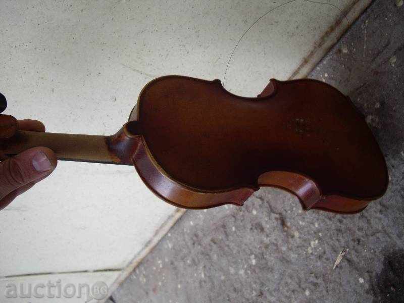 Musical Instrument "Violin" with price 85.00 BGN | € 43.46