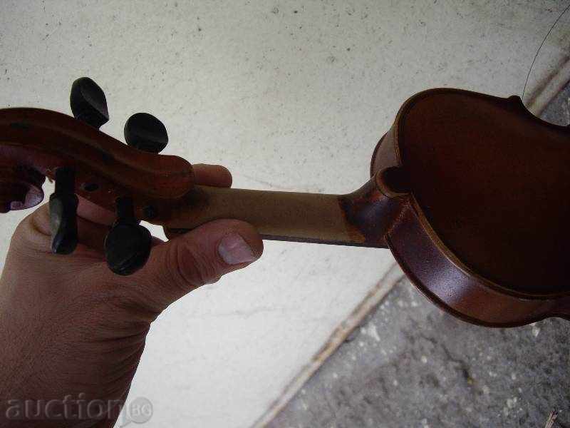 Auction  Musical Instrument "Violin"