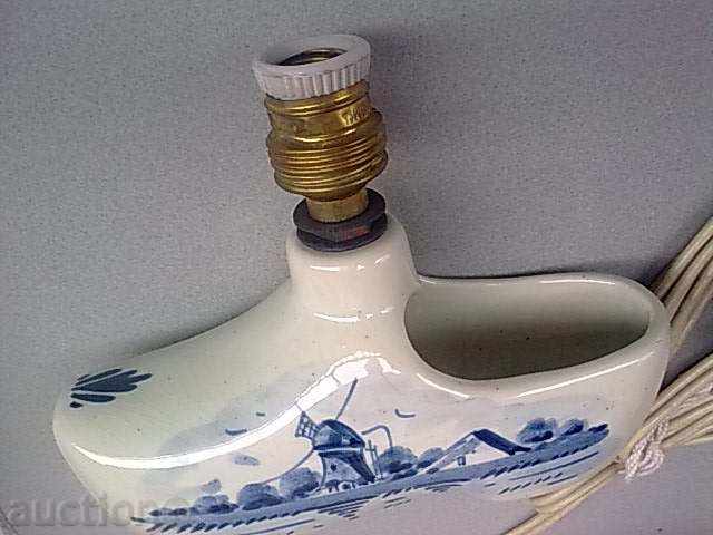 Δημοπρασία λάμπα Πορσελάνη - εκκίνησης Δημοπρασία λάμπα Πορσελάνη - εκκίνησης