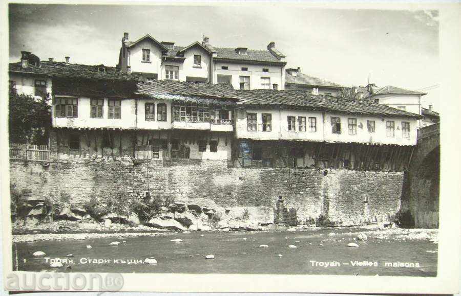 картичка № 1 - Троян / стари къщи /  1950 / 60 г.