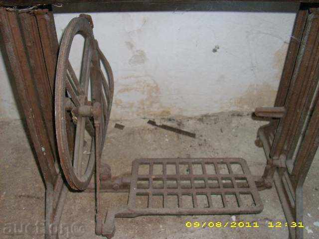 old sewing machine - 5 old sewing machine - 5