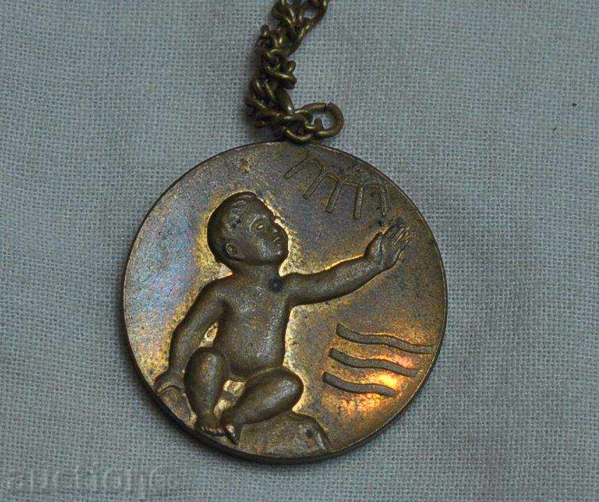 Medallion - baby