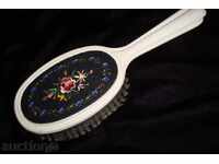 Βούρτσα ρούχων χειροποίητη κεντημένη τύπου γκομπλέν