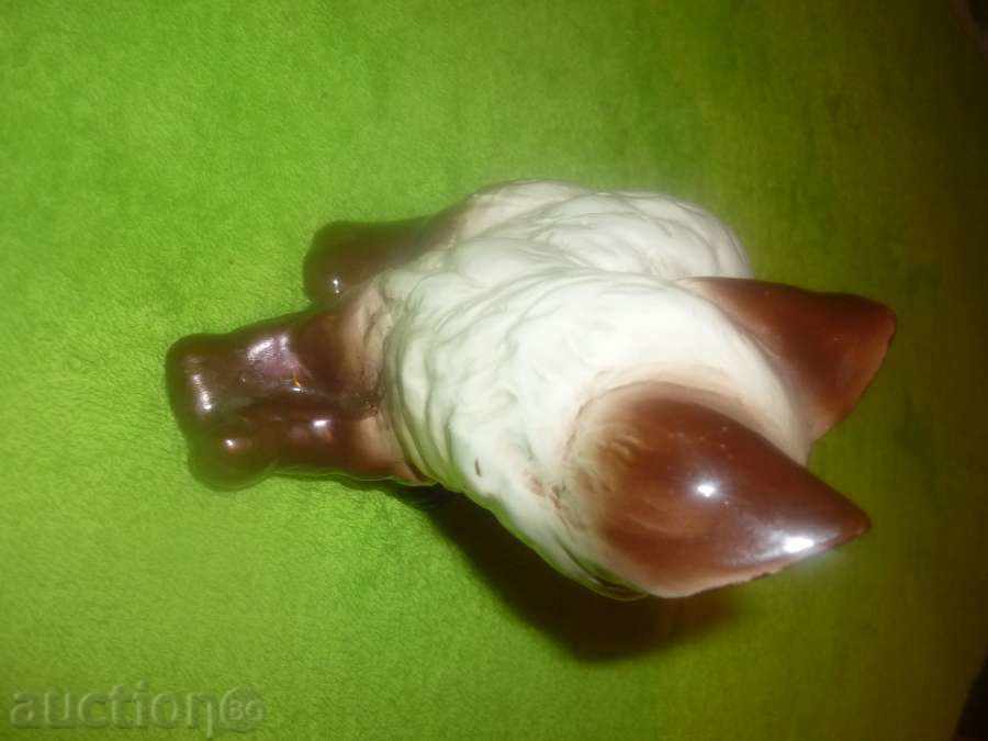 Auction Porcelain kitten, figure, figure Auction Porcelain kitten, figure, figure