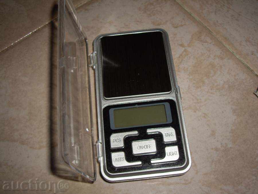 Аукцион Електронна бижутерска везна до 0,200гр.Точност до 0,01г. Аукцион Електронна бижутерска везна до 0,200гр.Точност до 0,01г.