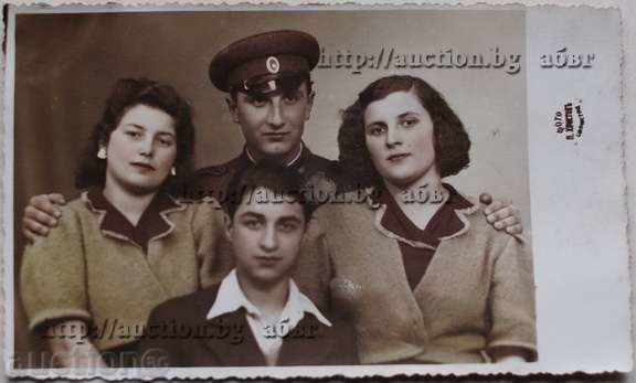 Обща снимка с войник 1945