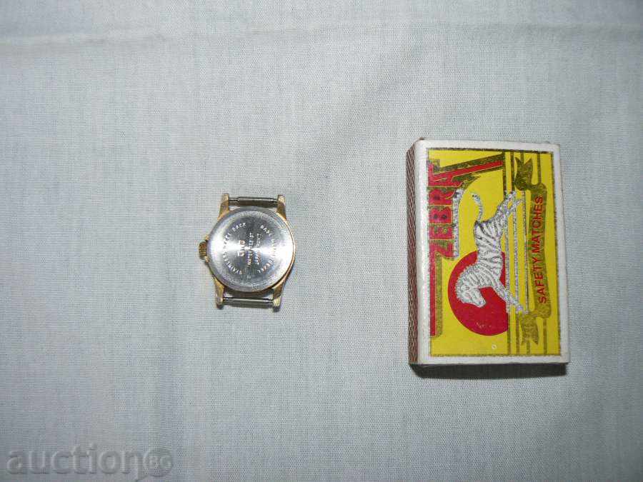 Ladies quartz watch Q & Q with price 3.00 BGN | € 1.53 Ladies quartz watch Q & Q with price 3.00 BGN | € 1.53