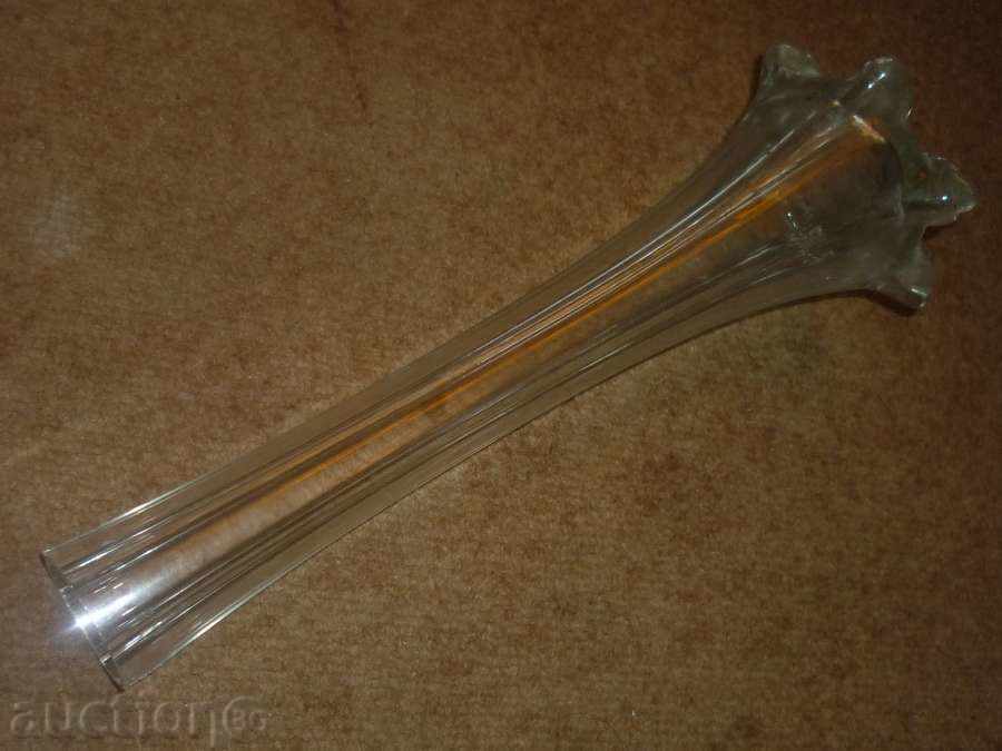 Delivery of An ancient glass vase