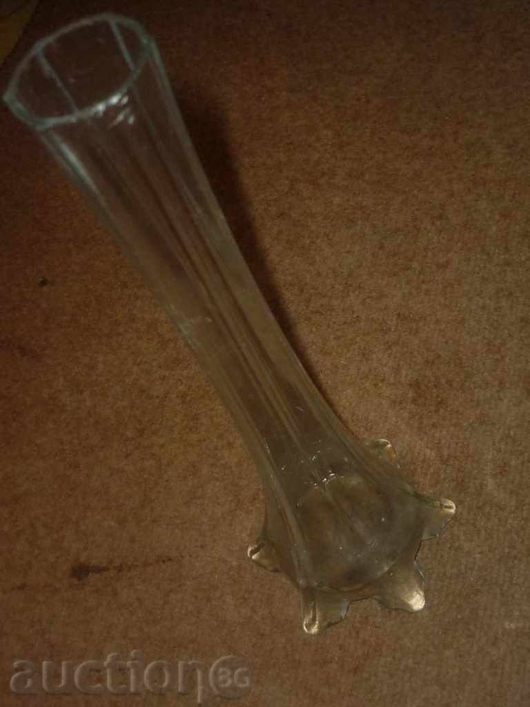 An ancient glass vase - 6