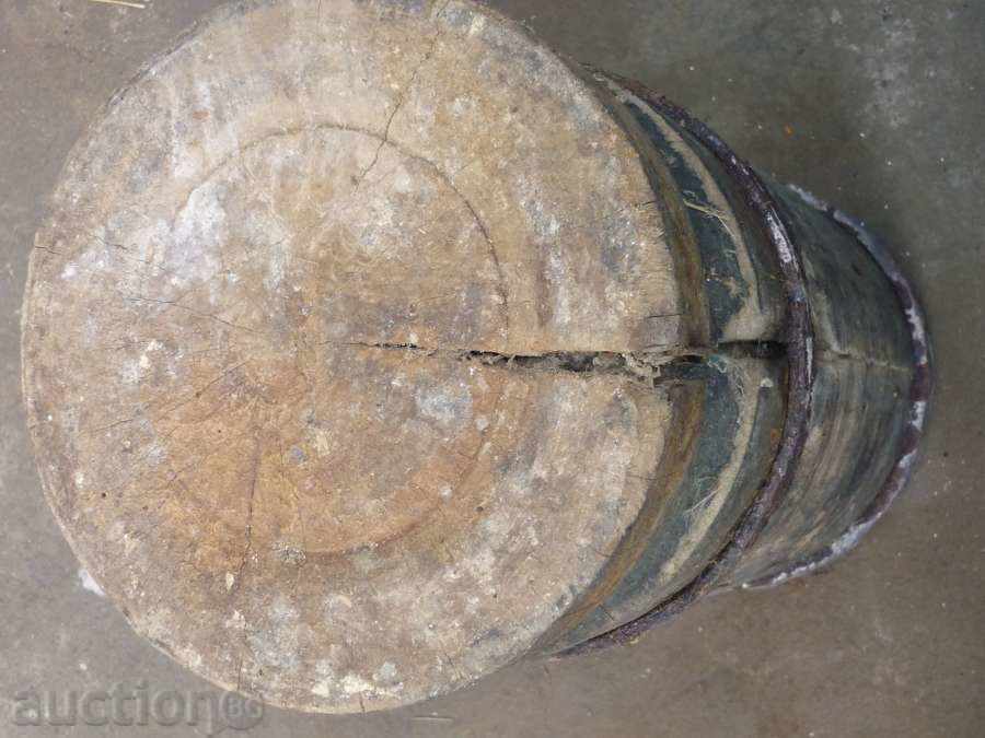 Auction An ancient wooden cabinet from the late 19th century Auction An ancient wooden cabinet from the late 19th century