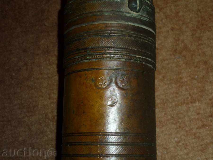 Delivery of An old coffee grinder Delivery of An old coffee grinder