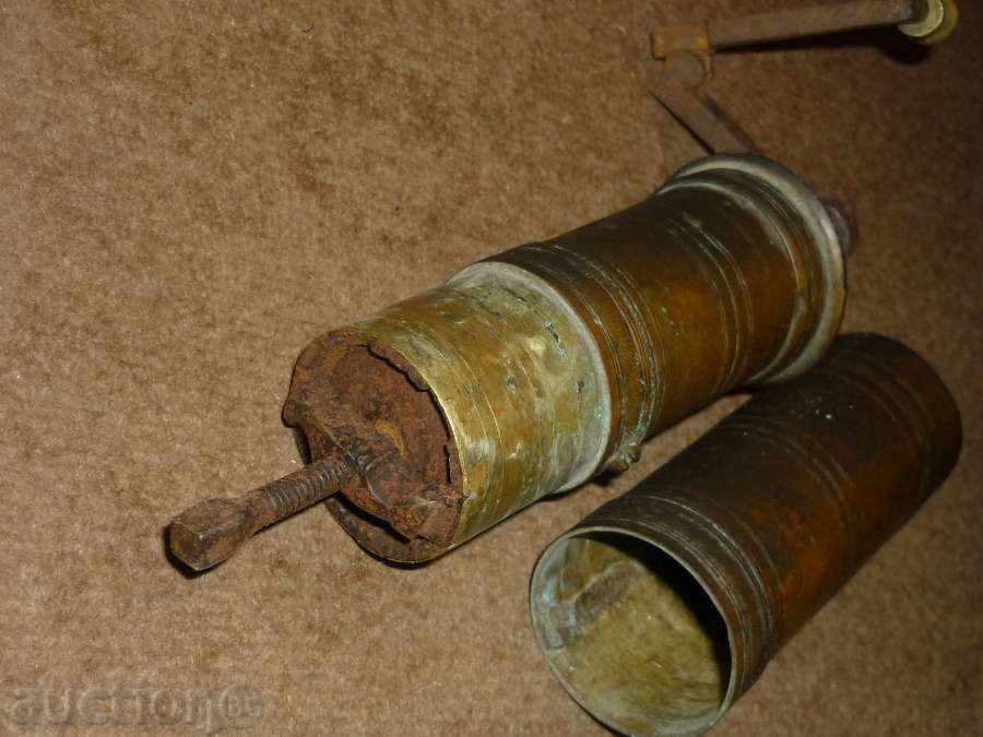 An old coffee grinder - 5 An old coffee grinder - 5