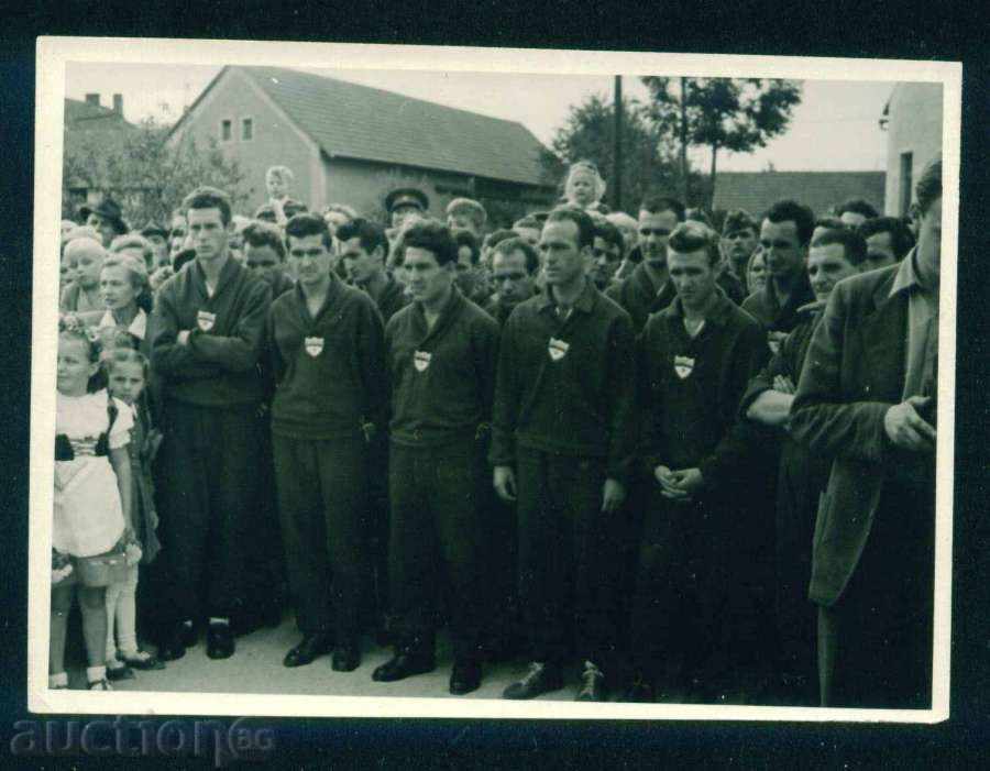 Sports FOOTBALL - CHEHOSLOVAKIA - BULGARIA / A8389 with price 5.00 BGN | € 2.56 Sports FOOTBALL - CHEHOSLOVAKIA - BULGARIA / A8389 with price 5.00 BGN | € 2.56