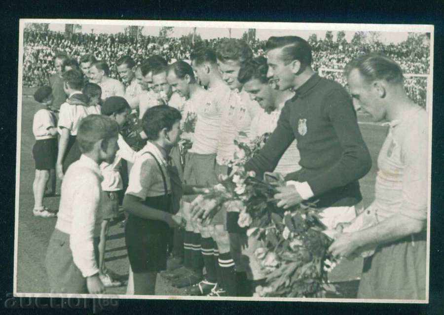 Sport FOOTBALL - FOOTBALL FESTIVAL / A8406 with price 6.00 BGN | € 3.07 Sport FOOTBALL - FOOTBALL FESTIVAL / A8406 with price 6.00 BGN | € 3.07