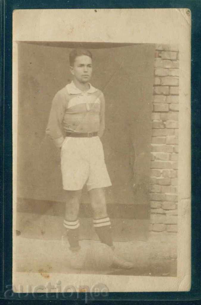 Fotbal - jucător de fotbal Asan Țankov / A8412 cu preț 7.00 BGN | € 3.58 Fotbal - jucător de fotbal Asan Țankov / A8412 cu preț 7.00 BGN | € 3.58