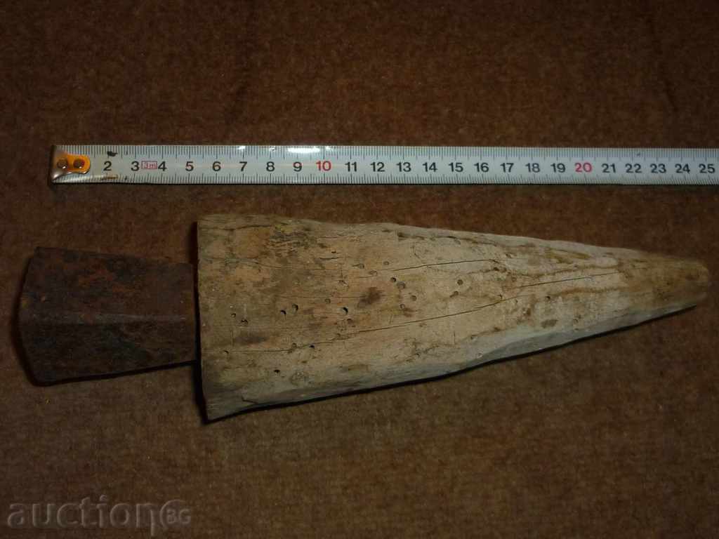 Metal anvil for gluing hair with price 49.00 BGN | € 25.05 Metal anvil for gluing hair with price 49.00 BGN | € 25.05