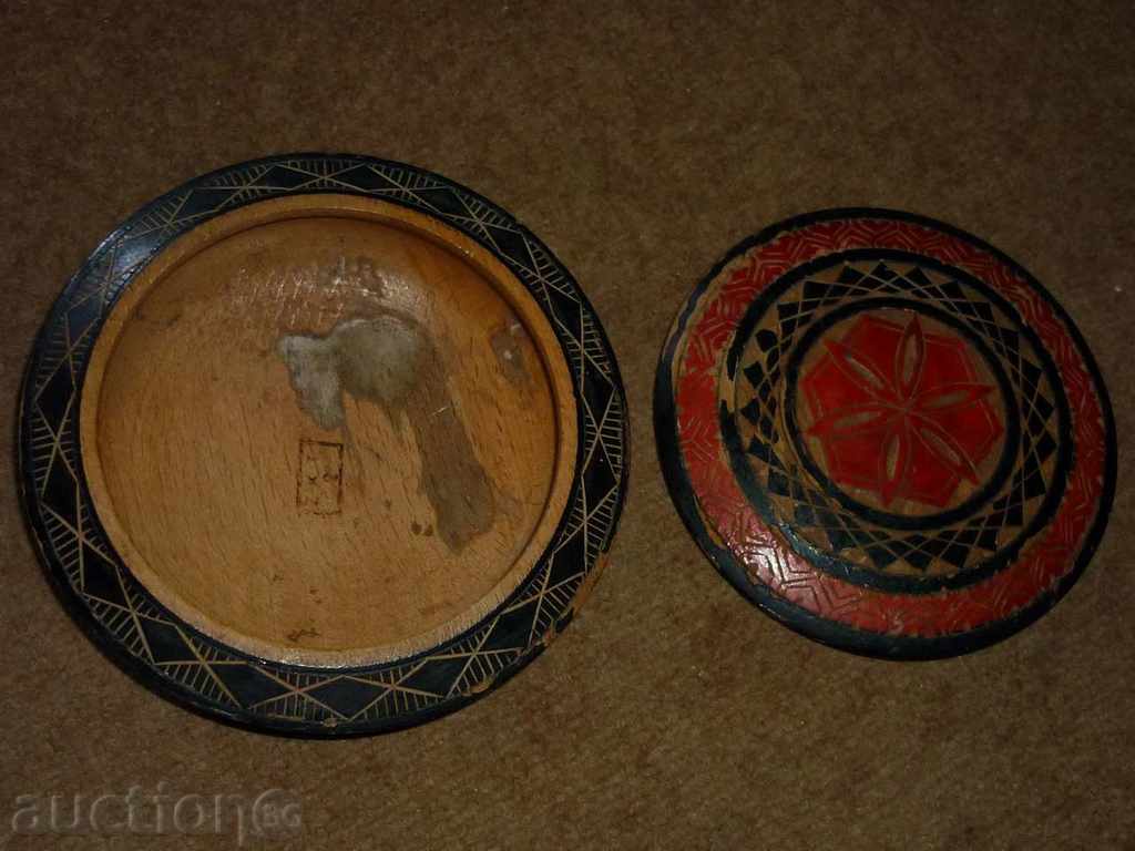 Auction Incrustated wooden box Auction Incrustated wooden box