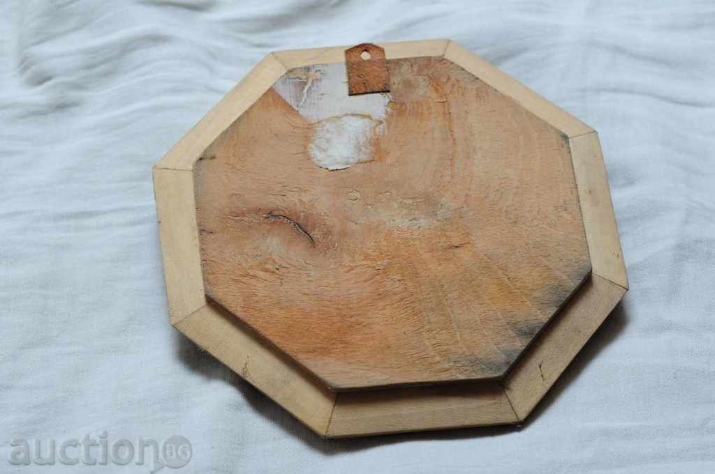 Доставка на Дървена сувенирна чиния за стена