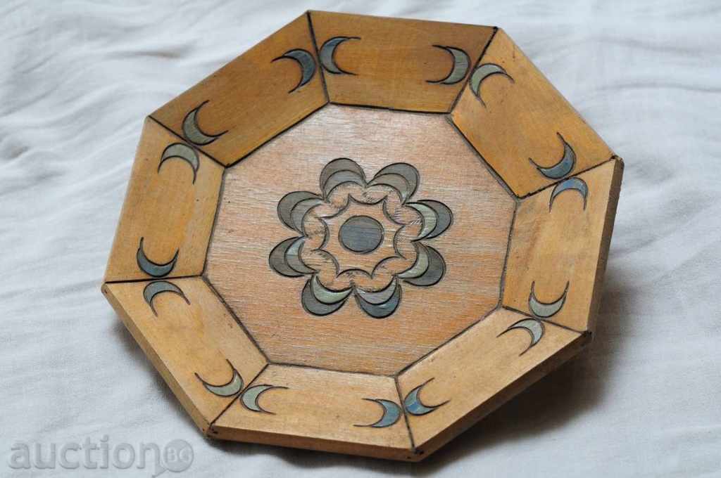 Дървена сувенирна чиния за стена - 6