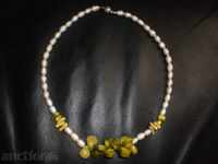 Gerdaine of natural coral in green and white pearls-1