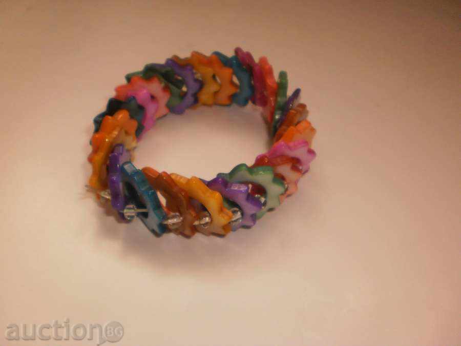 Auction Bracelet made of multicolored mother of pearl Auction Bracelet made of multicolored mother of pearl