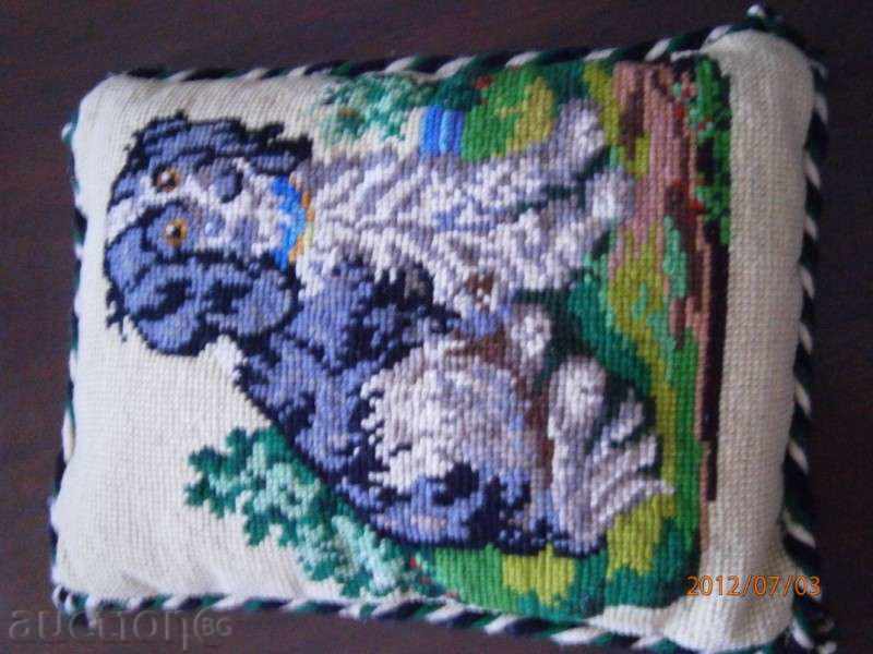 Hand-woven cushion cover for more than 100 years with price 26.65 BGN | € 13.63 Hand-woven cushion cover for more than 100 years with price 26.65 BGN | € 13.63