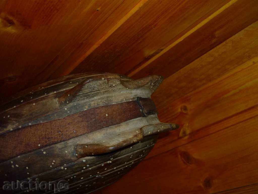 Auction Ancient wooden vase Auction Ancient wooden vase