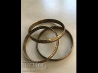 3 bracelets - yellow metal with an inner diameter of 67 mm. LOT