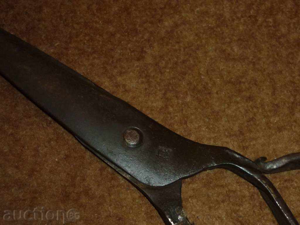 Old forged scissors 4 - 7 Old forged scissors 4 - 7
