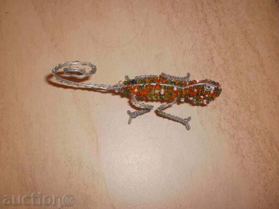 Delivery of Gicone - a figure of wire and sand beads, see the price