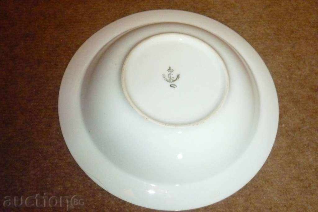 An old porcelain dish with price 39.00 BGN | € 19.94 An old porcelain dish with price 39.00 BGN | € 19.94
