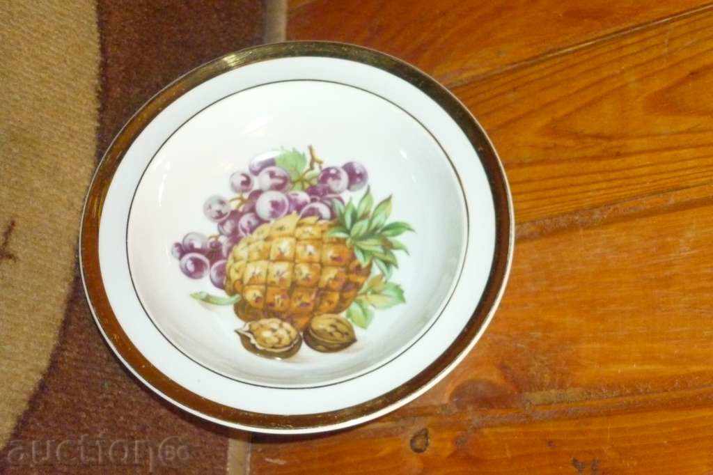 Delivery of An old porcelain dish Delivery of An old porcelain dish